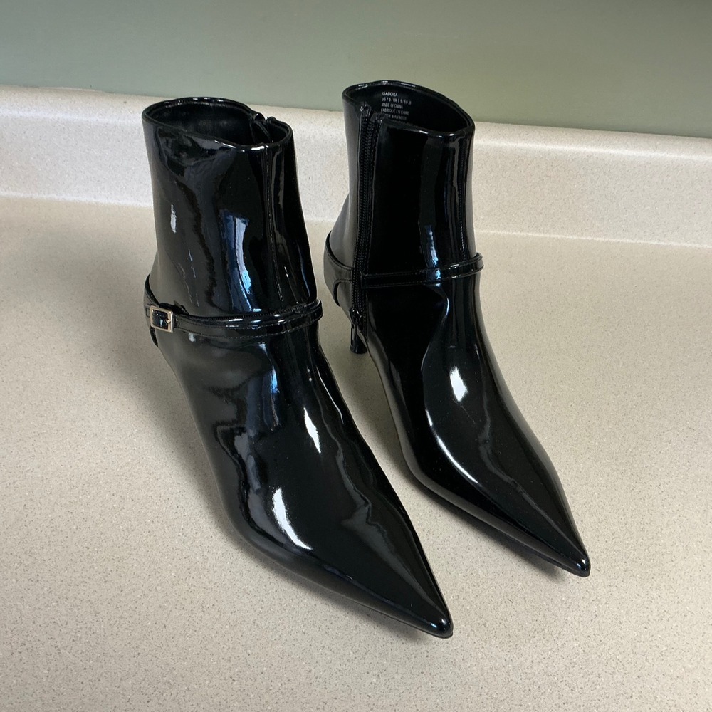 Isadora Black Patent Ankle Boots Pointed Toe Kitten Heel Buckle Strap Size 7.5